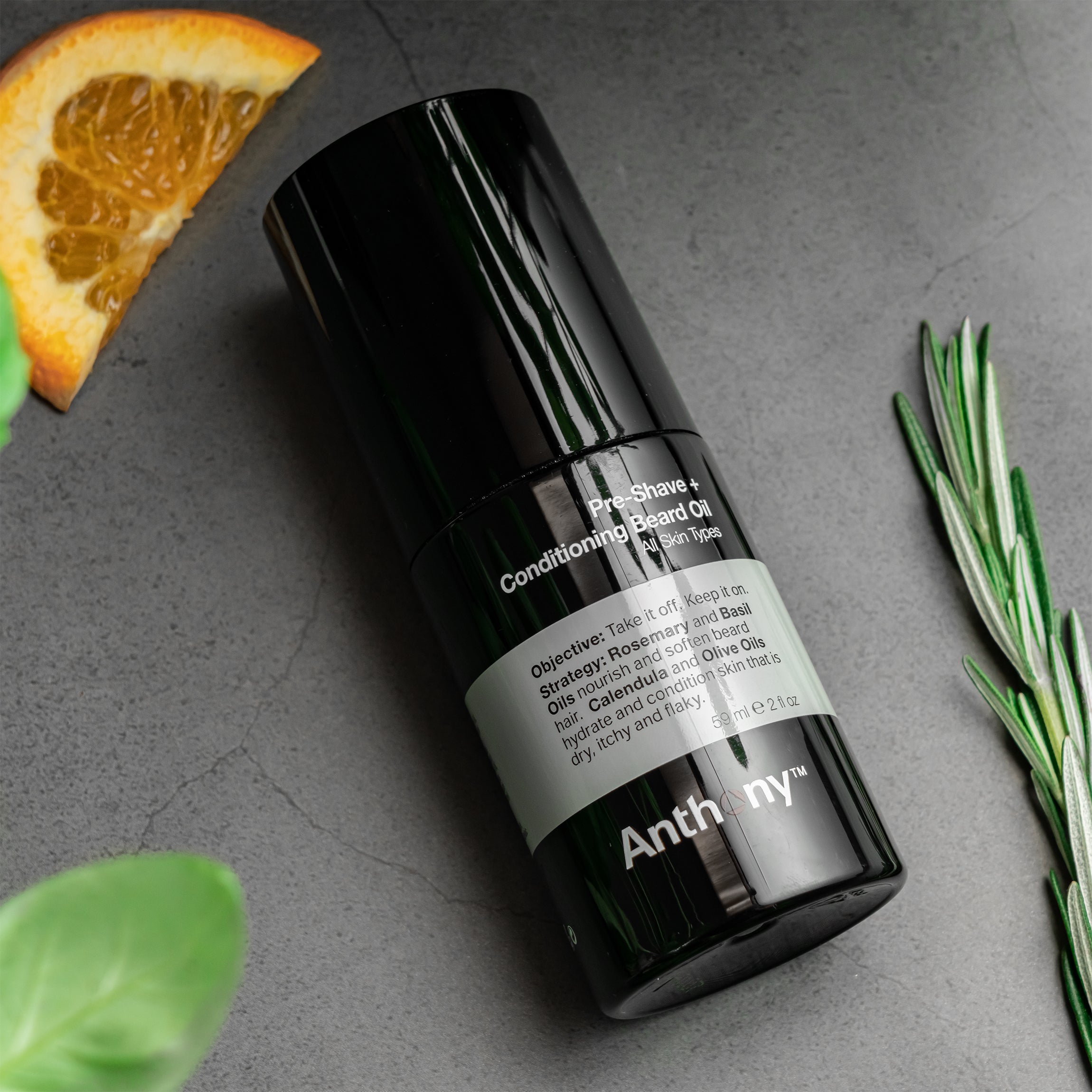 
                  
                    Huile à barbe pré-rasage + revitalisante 2 fl oz / 59 ml
                  
                