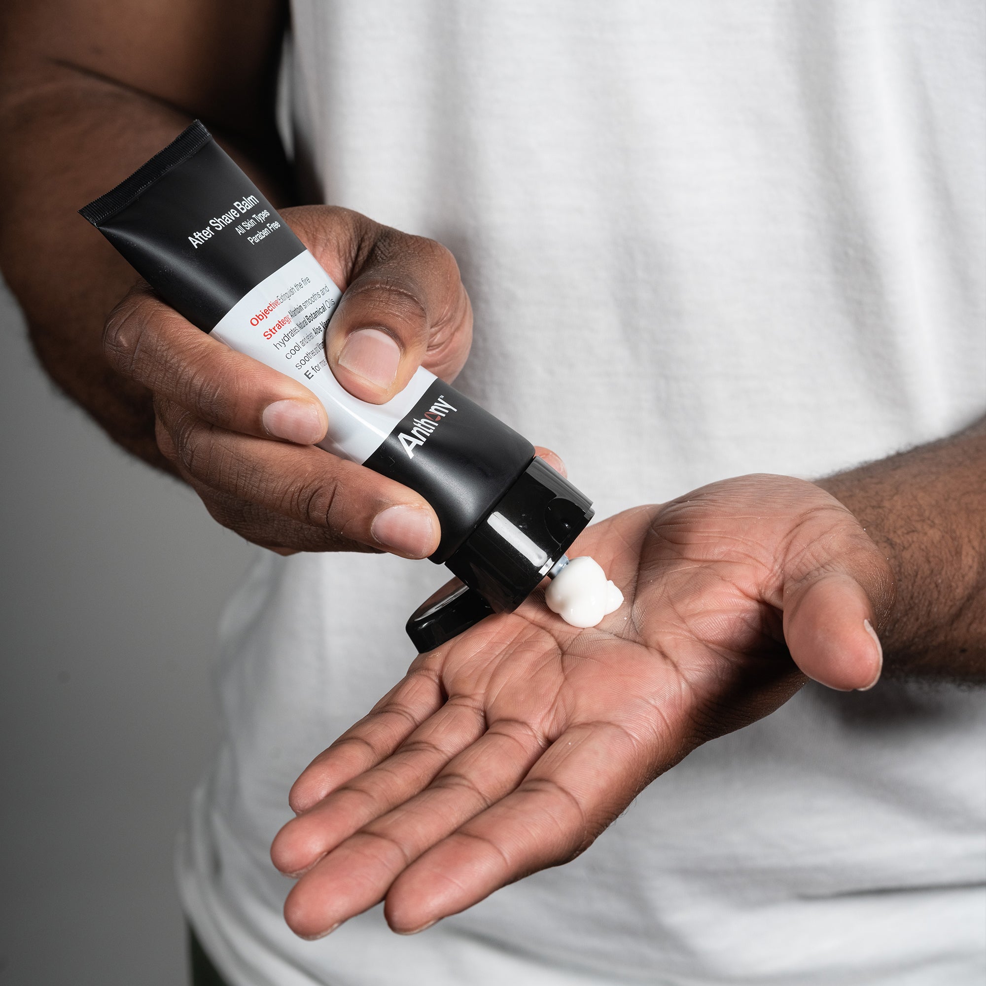 
                  
                    Baume après-rasage 3 fl oz / 90 ml
                  
                