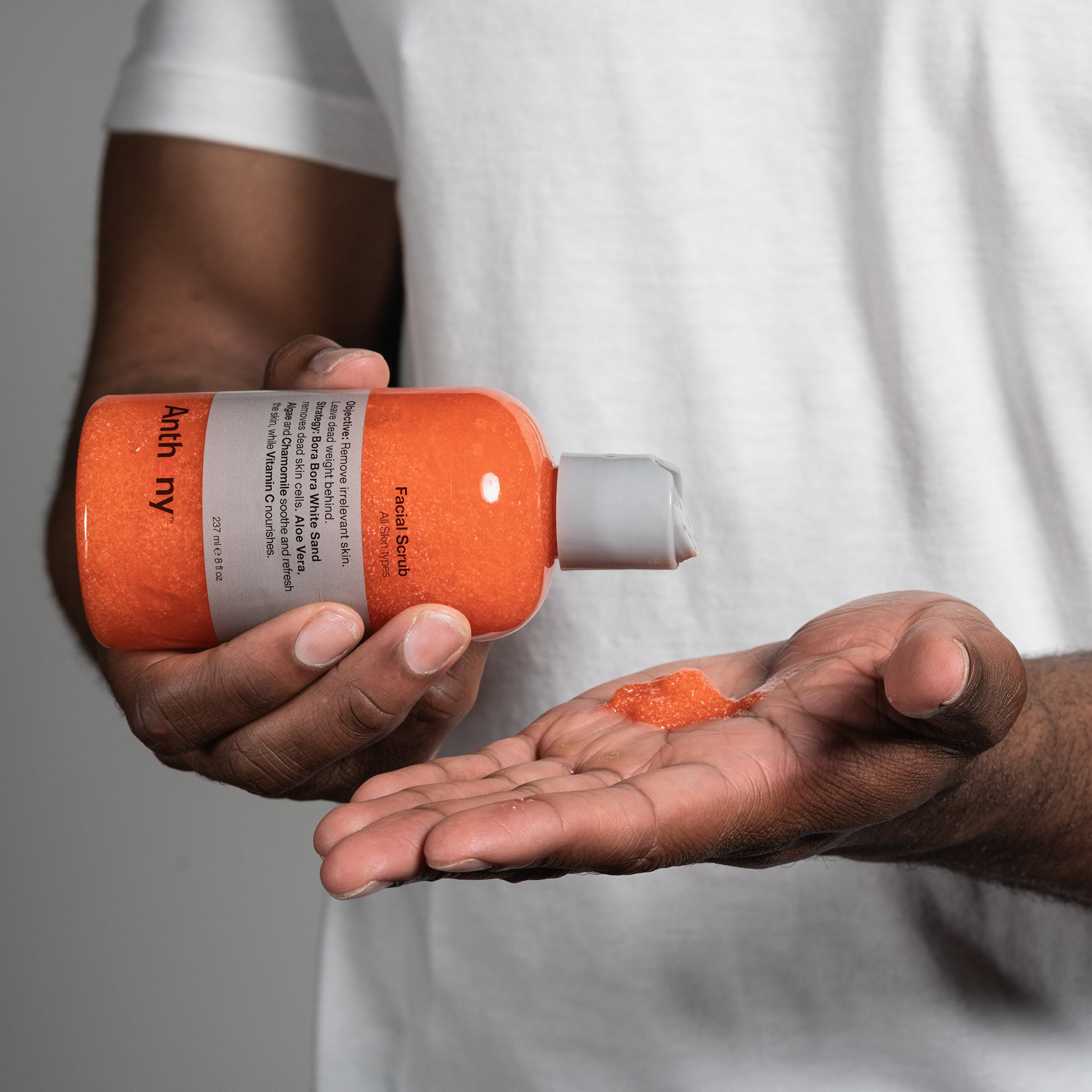 
                  
                    Exfoliant pour le visage Anthony
                  
                