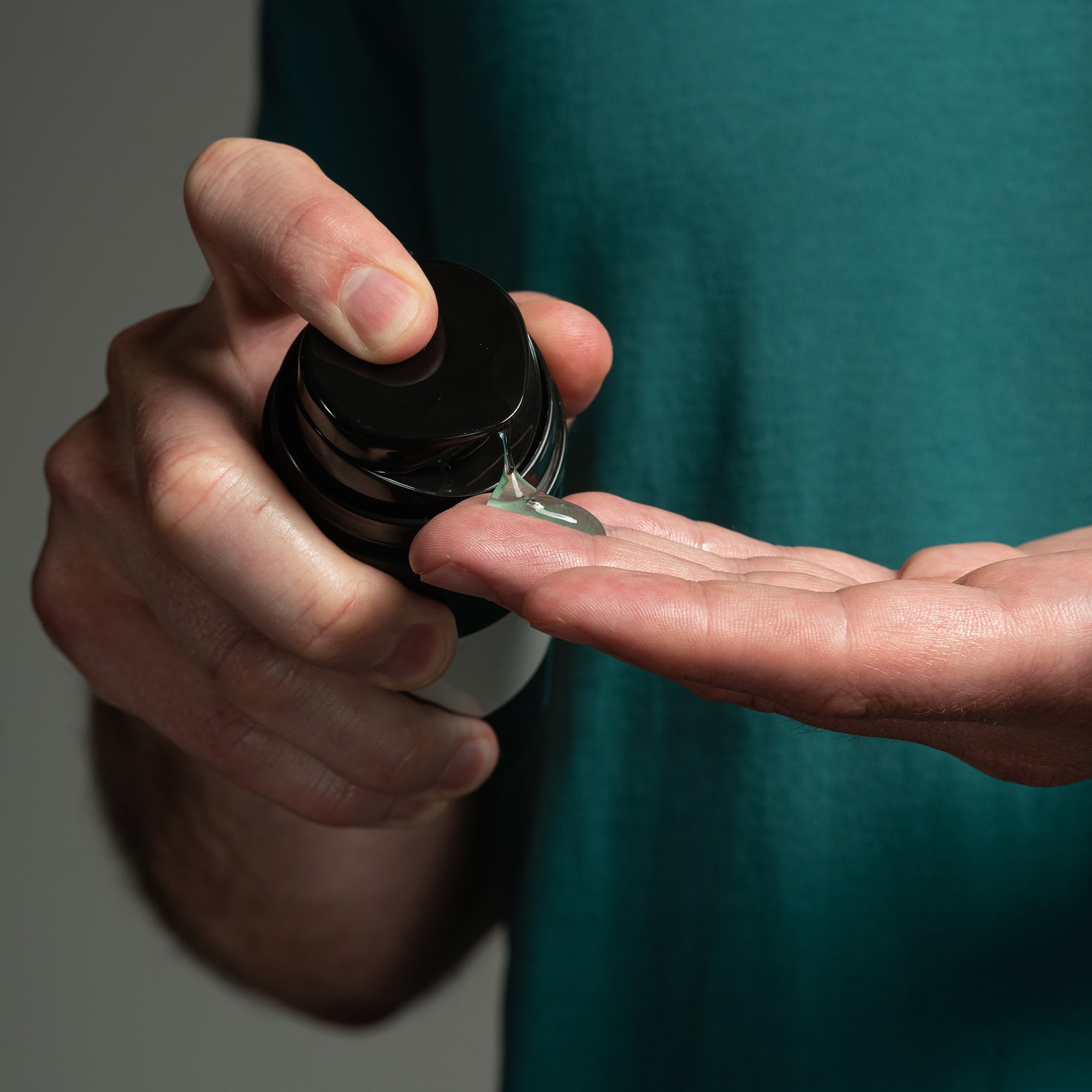 
                  
                    Traitement des poils incarnés 3 fl oz / 90 ml
                  
                
